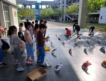 小中組【校園定向】_學生開心投入活動